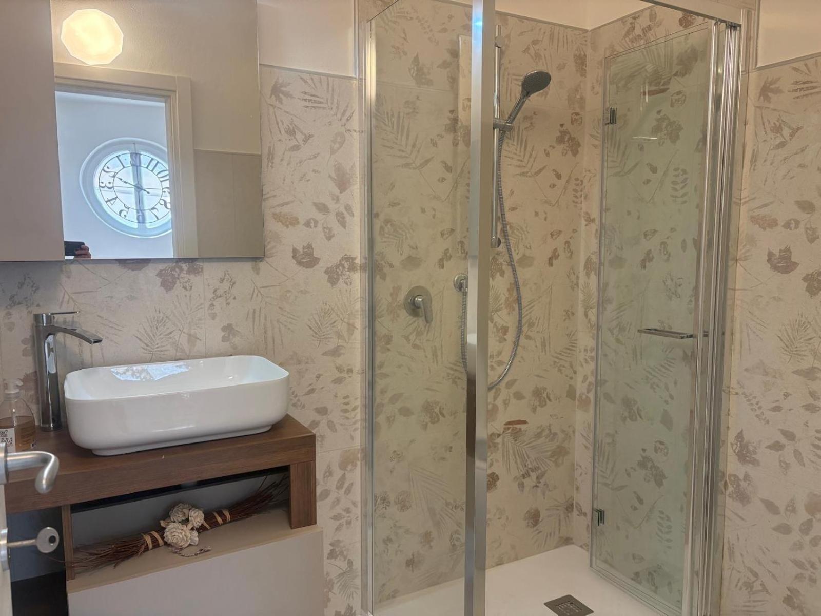 Valley House Roe Екстериор снимка